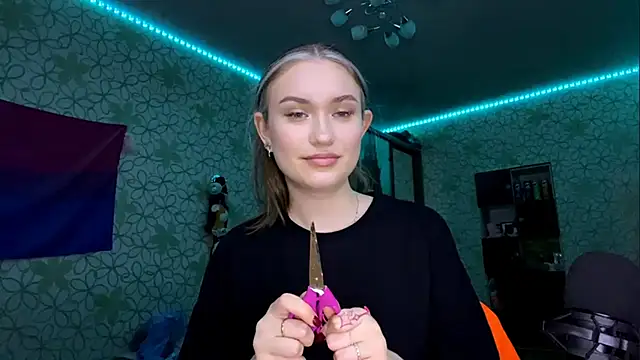 Alyssa Thornwod online show from 13, 3, 2026