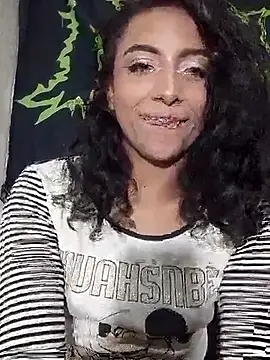 Snapshot of KattyBerryX chatting on 9, 5, 2026 KattyBerryX online show from 9, 5, 2026