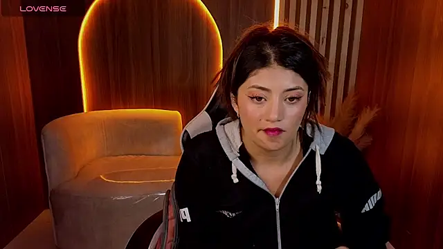 Lia queen tx online show from 19, 6, 2026