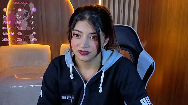Lia queen tx online show from 25, 6, 2026