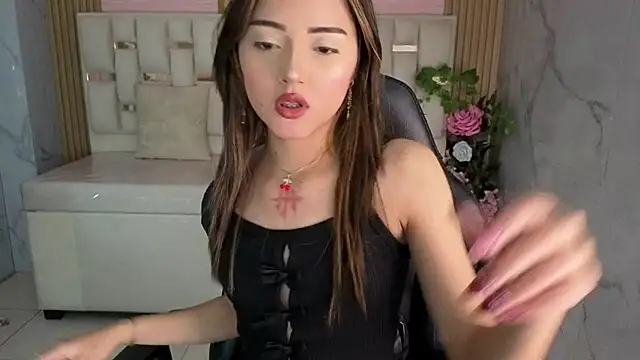 Snapshot of veronicaa_s chatting on 23, 5, 2026 veronicaa s online show from 23, 5, 2026