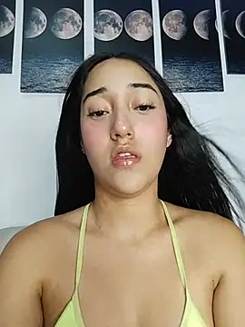 isabellaHill2 online show from 14, 4, 2026