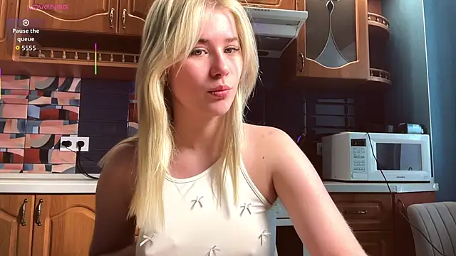 ivygenesis online show from 18, 4, 2026