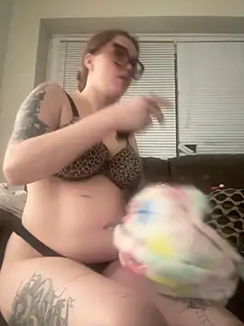 Snapshot of Naughtykitten199 chatting on 5, 4, 2026 Naughtykitten199 online show from 5, 4, 2026