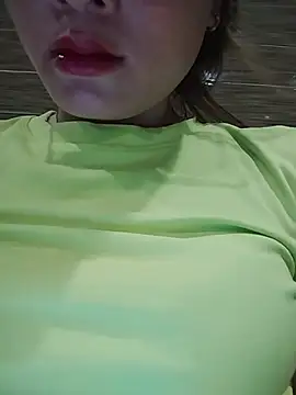 Snapshot of candy_flo chatting on 8, 5, 2026 candy flo online show from 8, 5, 2026