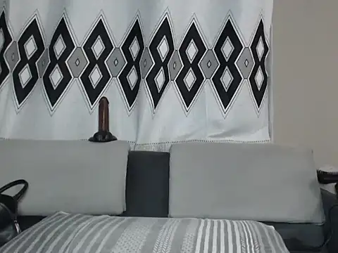lLee-Sparkles online show from 26, 7, 2026