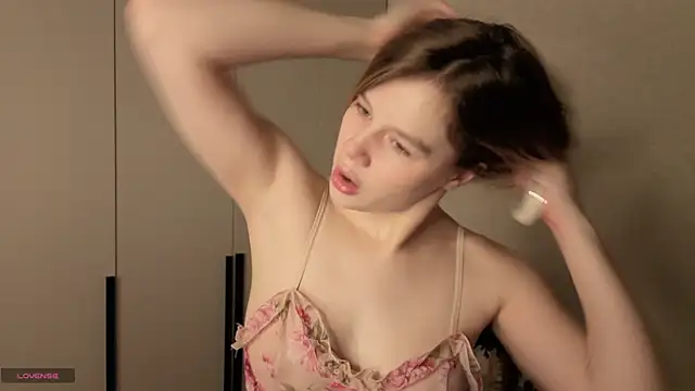 AureliaAngel online show from 11, 4, 2026