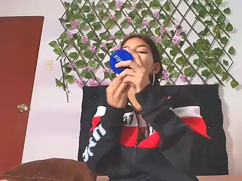 Sweet Scarlett  online show from 17, 4, 2026