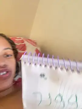 Snapshot of Mayacandy00 chatting on 4, 5, 2026 Mayacandy00 online show from 4, 5, 2026