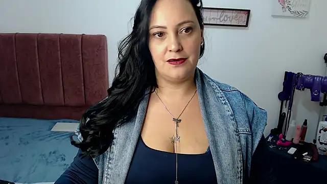 Veroniicabbw  online show from 4, 6, 2026