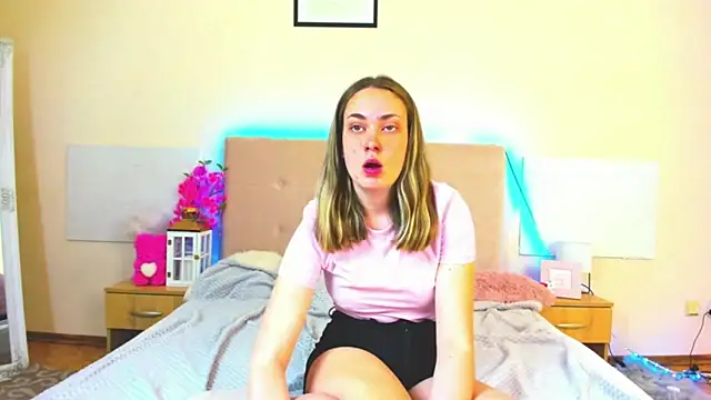 MelanieCuty online show from 25, 5, 2026