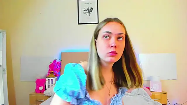 MelanieCuty online show from 6, 6, 2026