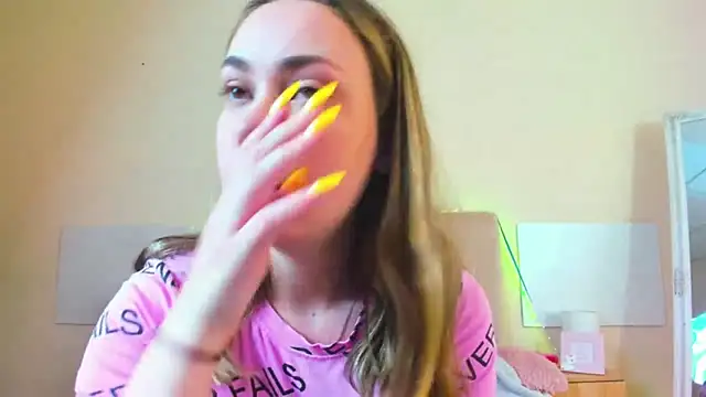 MelanieCuty online show from 19, 6, 2026