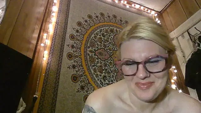 Snapshot of parabaddie chatting on 17, 3, 2026 parabaddie online show from 17, 3, 2026