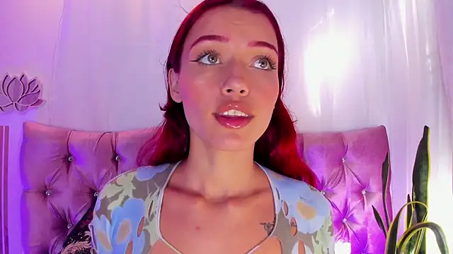 Cherry Scarlet  online show from 28, 7, 2026
