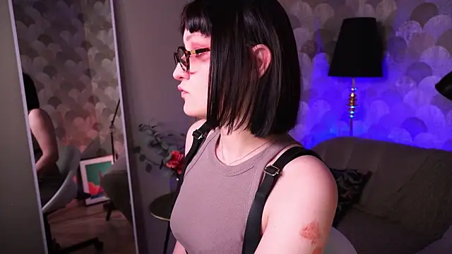 Velvet Lily online show from 3, 4, 2026