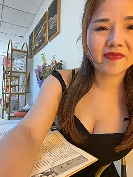 Xiaoxiao-y online show from 10, 4, 2026