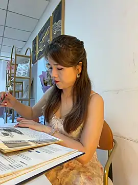 Xiaoxiao-y online show from 14, 4, 2026