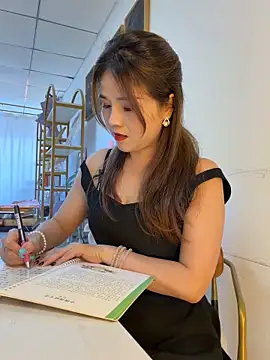 Xiaoxiao-y online show from 22, 5, 2026