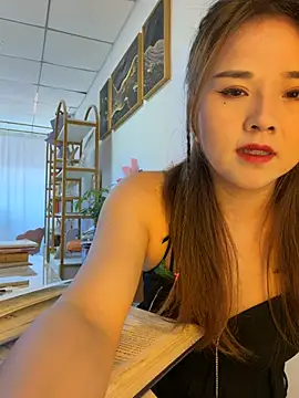 Xiaoxiao-y online show from 28, 5, 2026
