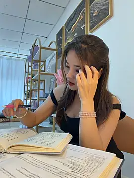 Xiaoxiao-y online show from 9, 6, 2026