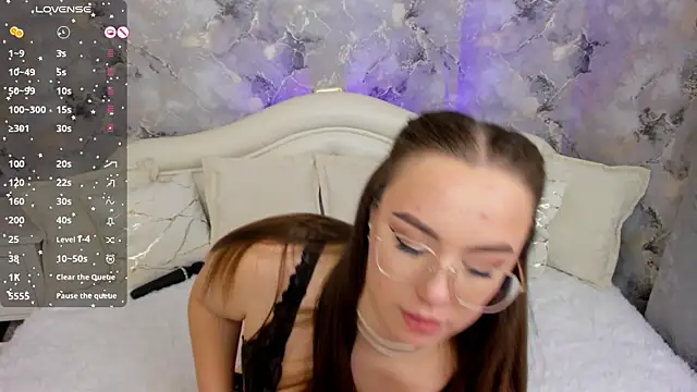 ScarlettVaughn online show from 23, 4, 2026