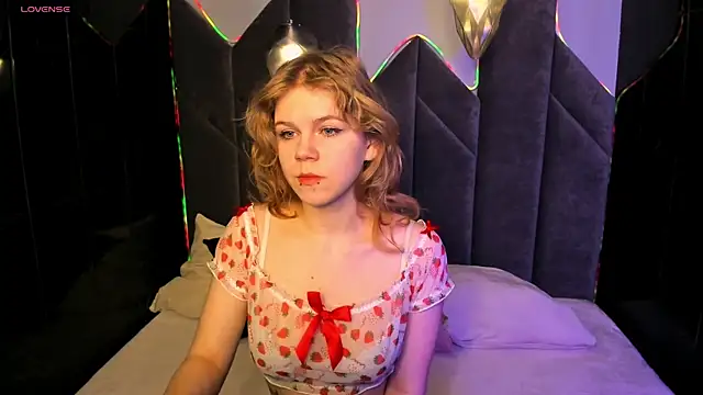 ElizabethVane online show from 9, 4, 2026