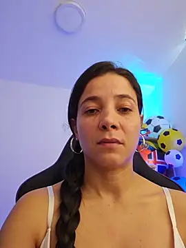 Snapshot of miaeyex chatting on 12, 6, 2026 miaeyex online show from 12, 6, 2026