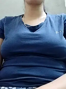 Noor Sexy02 online show from 17, 5, 2026