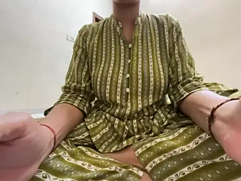 Noor Sexy02 online show from 29, 5, 2026