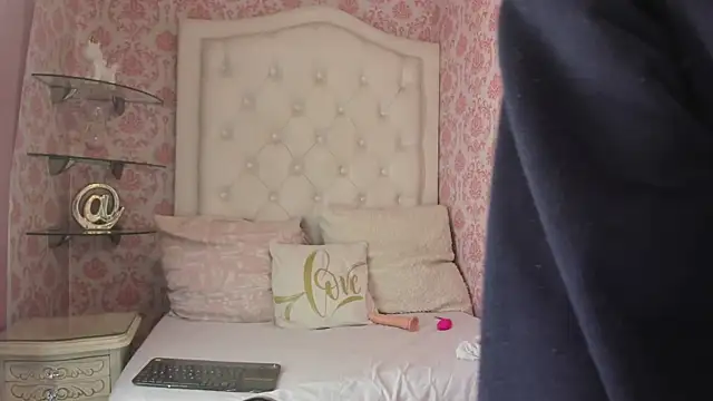 Mini Rouse online show from 10, 4, 2026