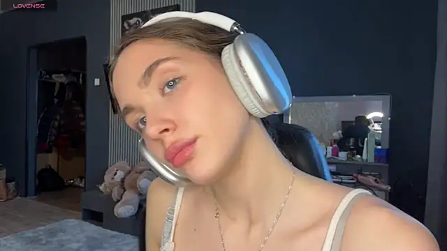 Veluxe online show from 1, 4, 2026