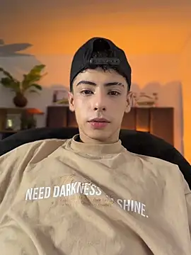 SebastianReed  online show from 6, 4, 2026