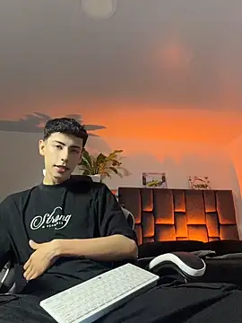 SebastianReed  online show from 24, 4, 2026