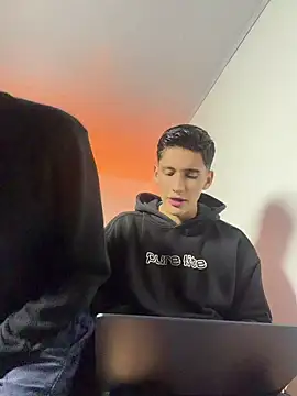 SebastianReed  online show from 19, 5, 2026