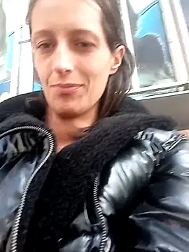 Karolynrousse  online show from 3, 5, 2026