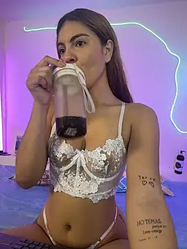 Emily vega1  online show from 26, 3, 2026