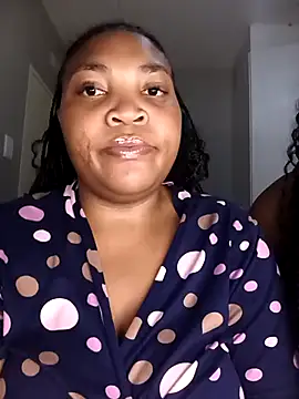 BeverlyQueen15 online show from 9, 4, 2026