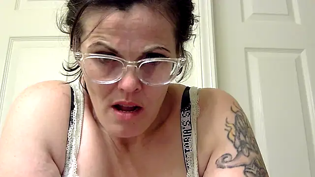Snapshot of kitty-kitten82 chatting on 3, 4, 2026 kitty-kitten82 online show from 3, 4, 2026