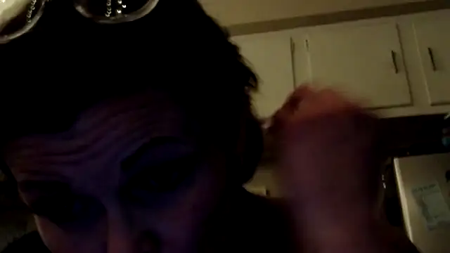 Snapshot of kitty-kitten82 chatting on 6, 4, 2026 kitty-kitten82 online show from 6, 4, 2026
