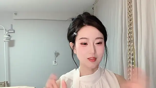 Snapshot of 1X-yiyi chatting on 6, 5, 2026 1X-yiyi online show from 6, 5, 2026