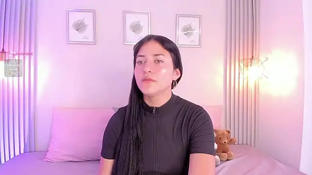 Sallyrosee  online show from 17, 7, 2026