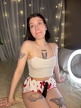 RinaHoward online show from 16, 3, 2026