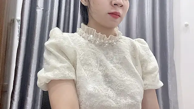 Ryo-Jisoo online show from 23, 4, 2026