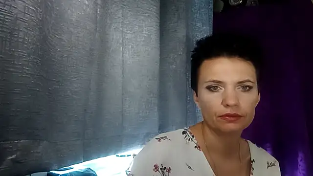 HotMamaQueen234 online show from 25, 7, 2026