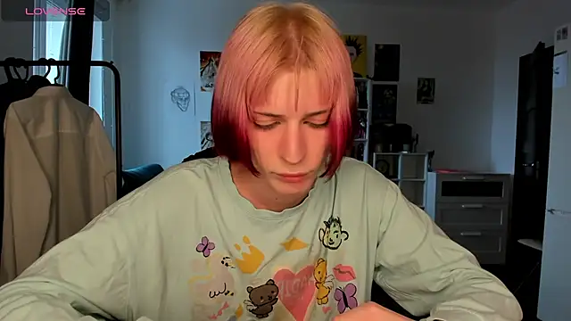 sweet peach    online show from 6, 4, 2026