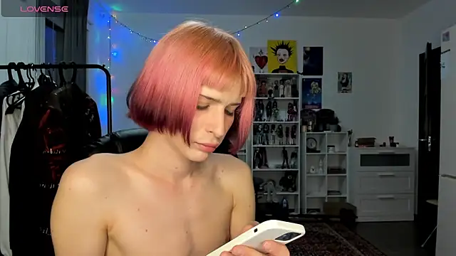 sweet peach    online show from 15, 4, 2026