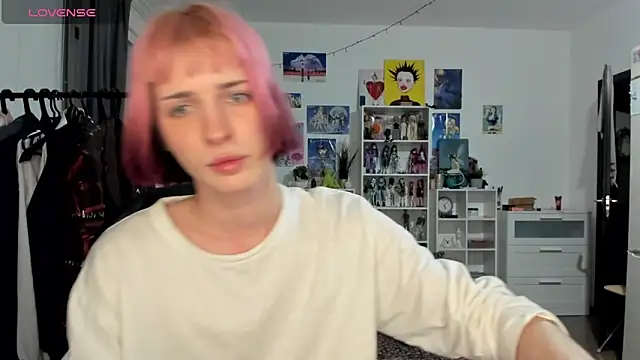 sweet peach    online show from 17, 4, 2026