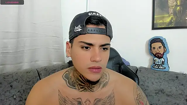 Snapshot of sweetlatinoboy chatting on 26, 6, 2026 sweetlatinoboy online show from 26, 6, 2026
