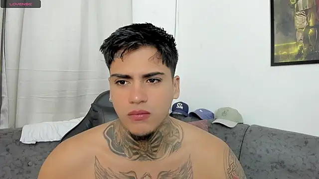Snapshot of sweetlatinoboy chatting on 8, 7, 2026 sweetlatinoboy online show from 8, 7, 2026